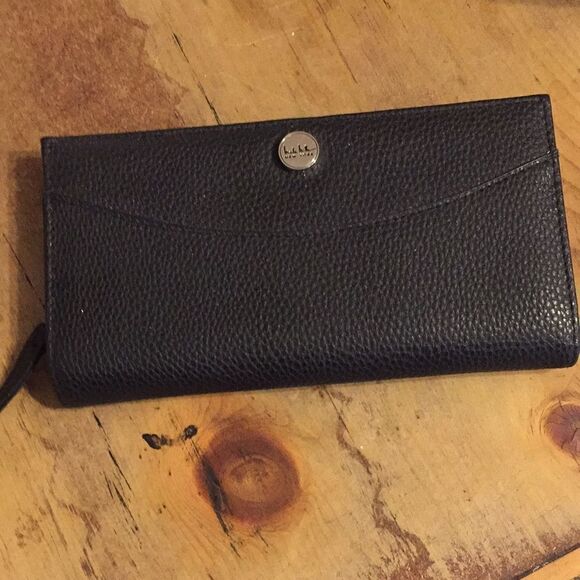 Nicole Miller New York Wallet - Picture 1 of 5